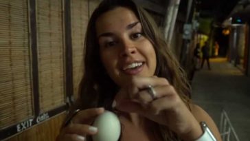 English video lesson: Eating Balut. Listening comprehension, vocabulary, grammar: Articles (a/the)