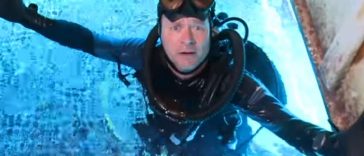 English video lesson: Aquarius base tour. Listening comprehension, vocabulary, grammar: here vs it